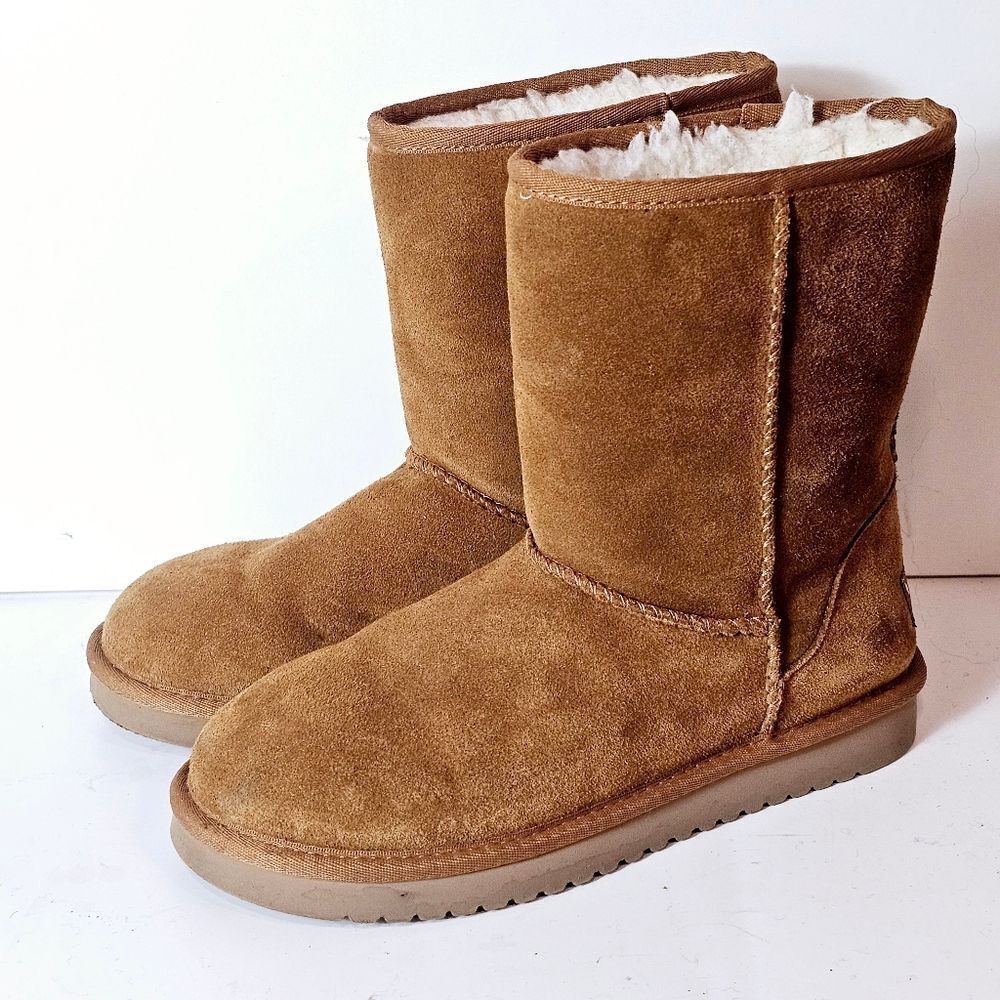 Koolaburra UGG Suede Boot Size 6